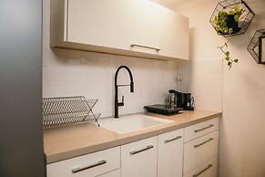 DeBlox living - Alhambra Apartments