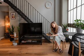 DeBlox living - Alhambra Apartments