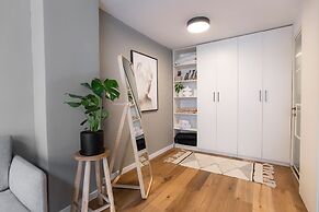 DeBlox living - Alhambra Apartments