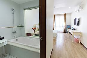 Grand Hill Apartment & Hotel