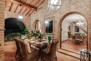 Villa Lajatico in Fabbrica