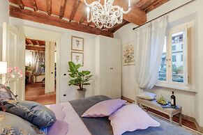 Casa Kathy in Lucca With 2 Bedrooms and 1 Bathrooms