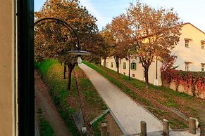 Casa Kathy in Lucca With 2 Bedrooms and 1 Bathrooms