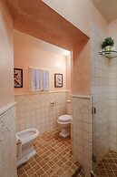 Casa Kathy in Lucca With 2 Bedrooms and 1 Bathrooms