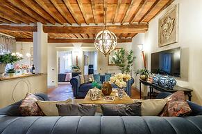 Casa Kathy in Lucca With 2 Bedrooms and 1 Bathrooms
