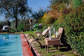 Villa Gufo in Lucca With 5 Bedrooms and 4 Bathrooms