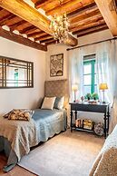 Villa Gufo in Lucca With 5 Bedrooms and 4 Bathrooms