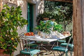 Villa Gufo in Lucca With 5 Bedrooms and 4 Bathrooms