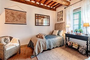 Villa Gufo in Lucca With 5 Bedrooms and 4 Bathrooms