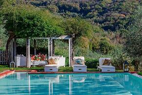 Villa Gufo in Lucca With 5 Bedrooms and 4 Bathrooms