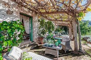 Villa Gufo in Lucca With 5 Bedrooms and 4 Bathrooms