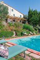 Villa Gufo in Lucca With 5 Bedrooms and 4 Bathrooms