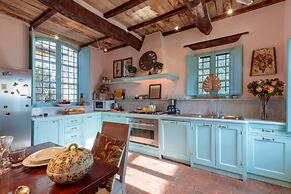 Villa Gufo in Lucca With 5 Bedrooms and 4 Bathrooms