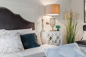 The Luxury Beach Villa