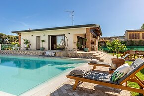 The Luxury Beach Villa