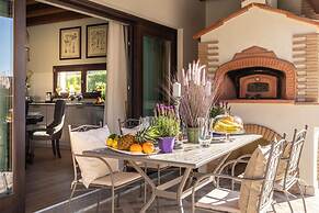 The Luxury Beach Villa