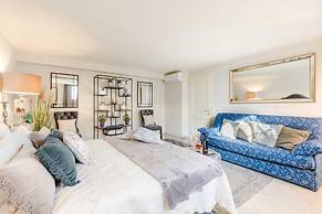 The Luxury Beach Villa