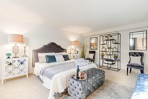 The Luxury Beach Villa