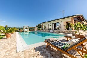 The Luxury Beach Villa