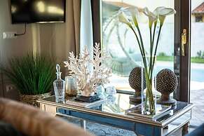 The Luxury Beach Villa