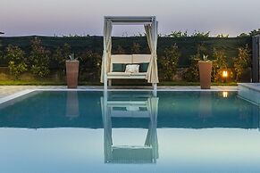 The Luxury Beach Villa