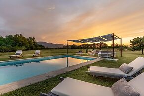 Il Conte Farmhouse Retreat