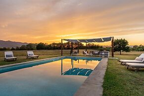 Il Conte Farmhouse Retreat