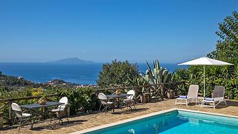 Villa Amiela in Sant Agata sui Due Golfi