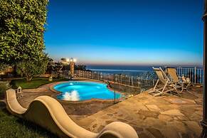 Villa Marika in Sant Agata sui Due Golfi