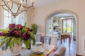 Nonna Bianca Farmhouse