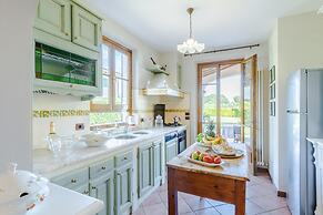 Nonna Bianca Farmhouse