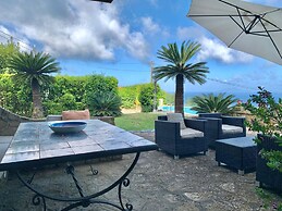 Villa The Stone on the Sea