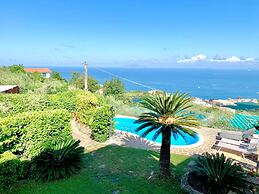 Villa The Stone on the Sea