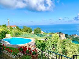 Villa The Stone on the Sea