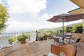 Villa The Stone on the Sea