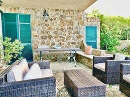 Villa The Stone on the Sea