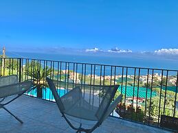 Villa The Stone on the Sea