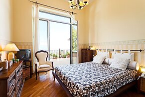 Villa The Stone on the Sea