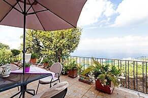 Villa The Stone on the Sea