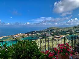 Villa The Stone on the Sea