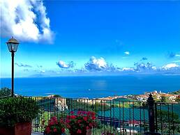 Villa The Stone on the Sea