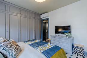 Gimber Tales a First Floor Apartment