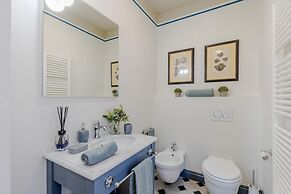 Gimber Tales a First Floor Apartment