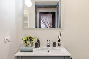 Gimber Tales a First Floor Apartment