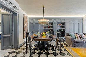 Gimber Tales a First Floor Apartment