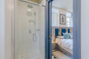 Gimber Tales a First Floor Apartment