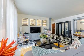 Gimber Tales a First Floor Apartment