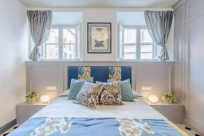 Gimber Tales a First Floor Apartment