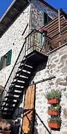 Beautiful 2-bed House in Longoio, Bagni Di Lucca