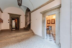 Busdraghi Studio Stylish at Via Fillungo